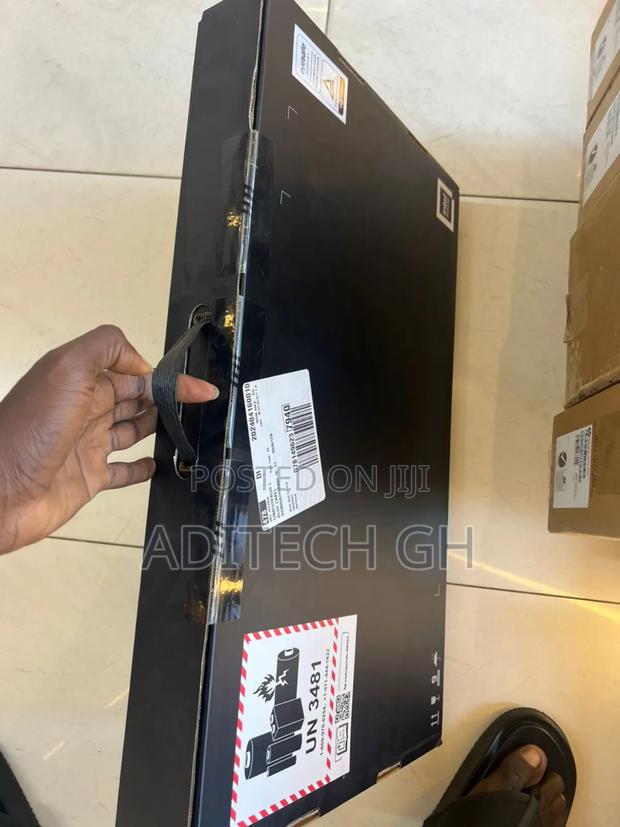 New Laptop HP Envy 16 Gaming 16-H1023dx 16GB Intel Core I7 SSD 1T · Photo 3