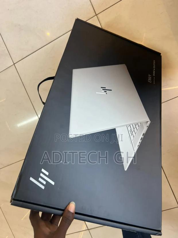 New Laptop HP Envy 16 Gaming 16-H1023dx 16GB Intel Core I7 SSD 1T · Photo 4