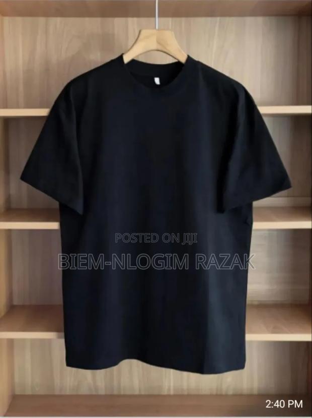 Original Plain Tshirts Available in Stock · Photo 2