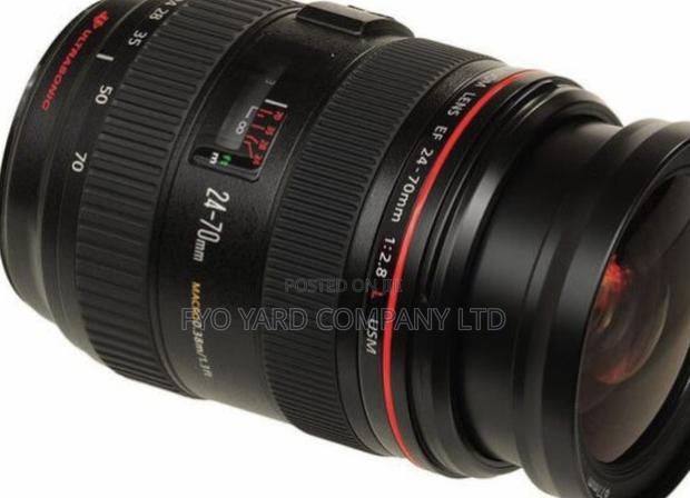 Canon EF 24-70mm F/2.8l USM Standard Zoom Lens · Photo 1