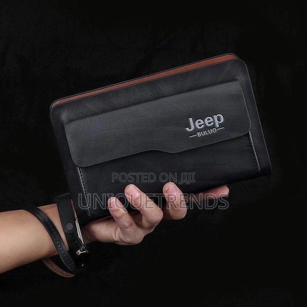 High Quality Jeep Leather Pouches · Photo 3