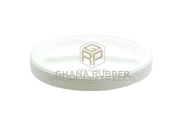 3-Section Bagasse Round Plates 10-Inches (500pcs) · Photo 3