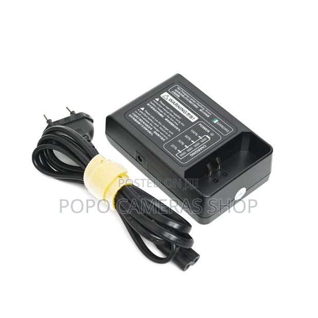 Charger for Godox V850ii and V860ii Battery · Photo 1