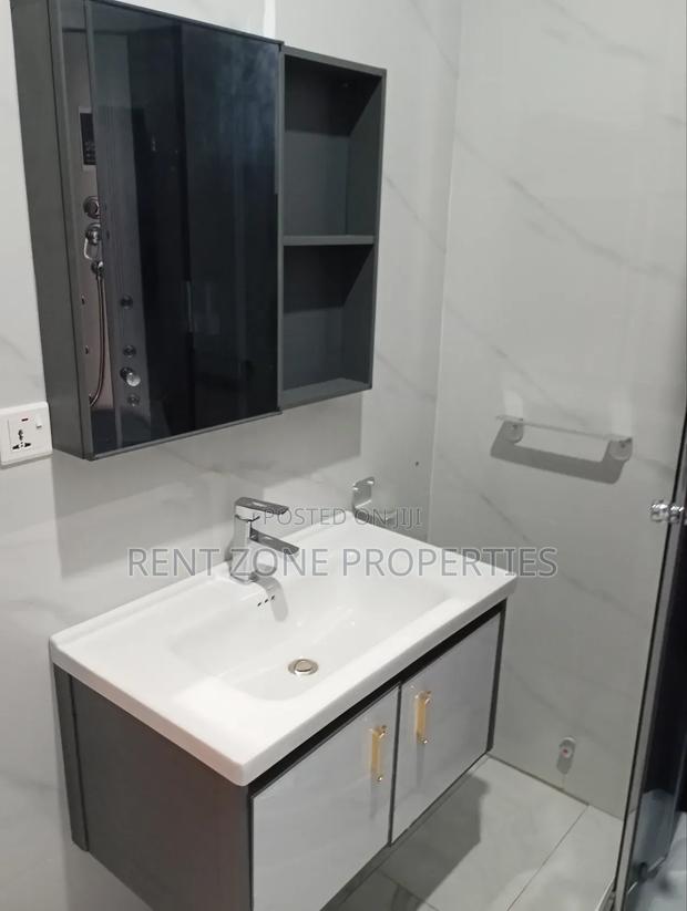 3bdrm Townhouse/Terrace in Rent Zone Properties, Pokuase for sale · Photo 3