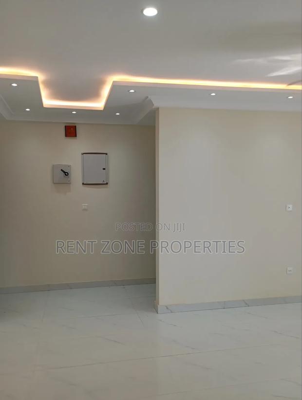 3bdrm Townhouse/Terrace in Rent Zone Properties, Pokuase for sale · Photo 4