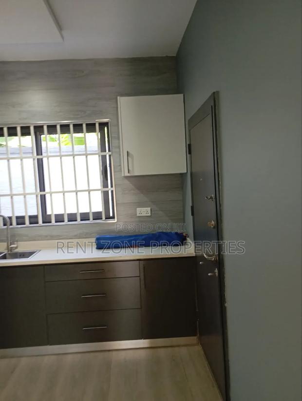 3bdrm Townhouse/Terrace in Rent Zone Properties, Pokuase for sale · Photo 5