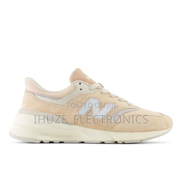 Original New Balance 997r (Us Size 8, Eu 42) · Photo 2