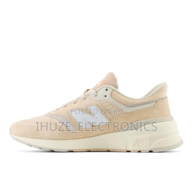 Original New Balance 997r (Us Size 8, Eu 42) · Photo 3