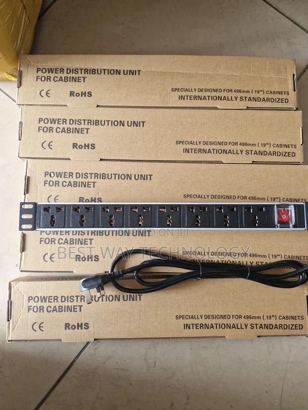 P D U Extension Board · Photo 3