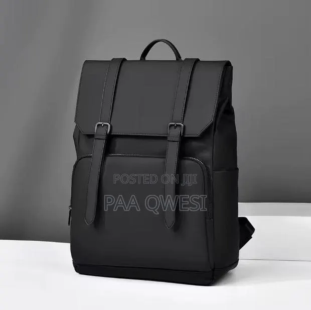 Premium Black Backpack for Men Women · Photo 1