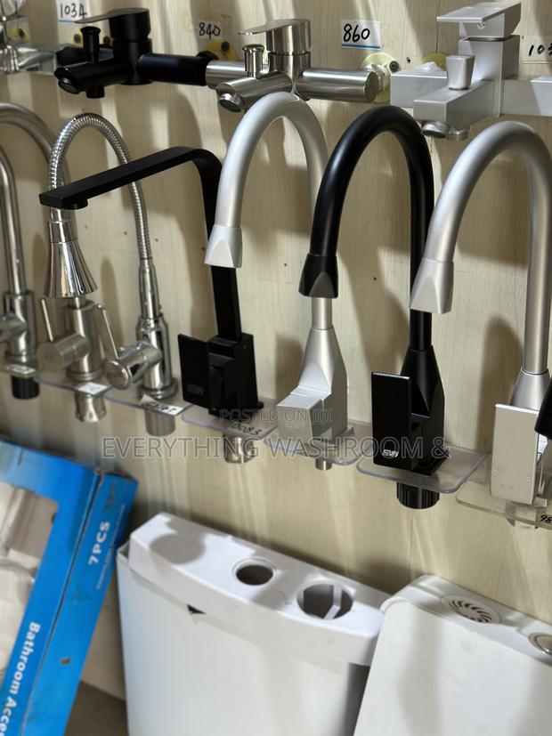 Kitchen Sink Faucets_hot Cold Mixer Tap_quality Sink Faucets · Photo 1