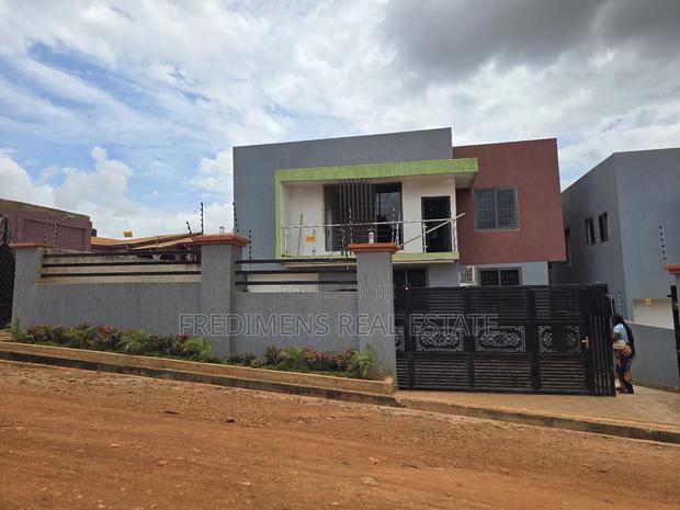 4bdrm House in Fredimens Real, Kumasi Metropolitan for sale · Photo 1