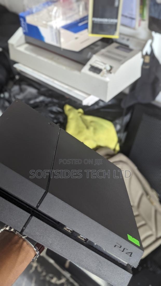 Sony Ps 4 Standard With 8 Games at Affordable Prices · Photo 2