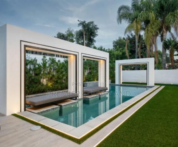 Luxurious Pool Design · Photo 5