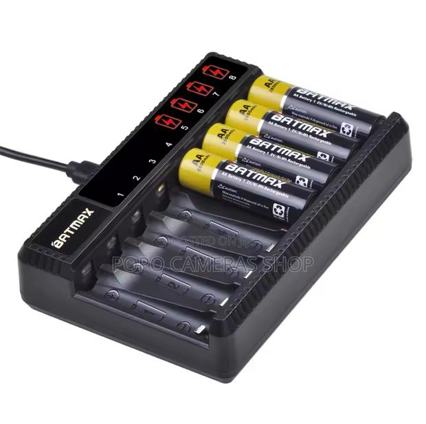 AA Batteries Charger · Photo 2