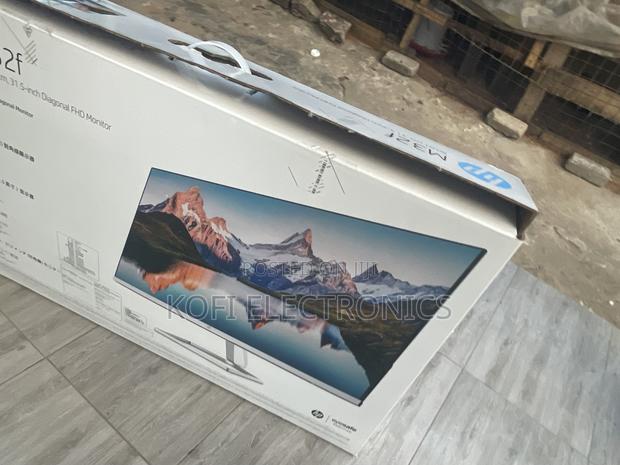 One Screen Control HP M32F” LED Full HD Freesync Monitor · Photo 1