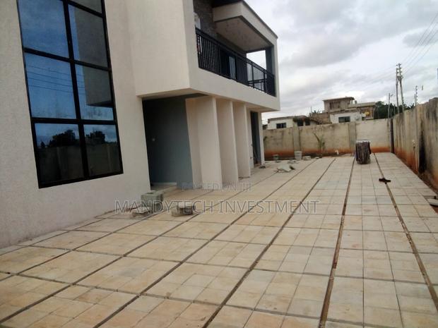 4 Bedroom House in a Prime Location · Photo 2