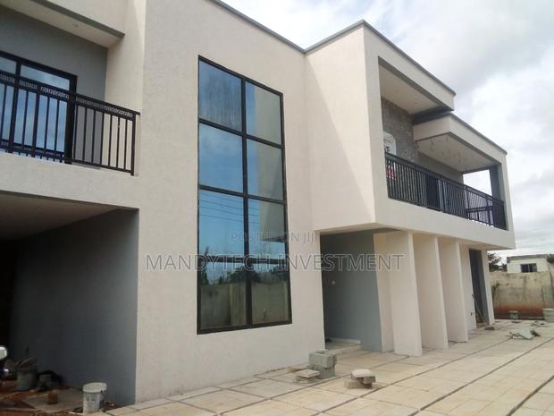 4 Bedroom House in a Prime Location