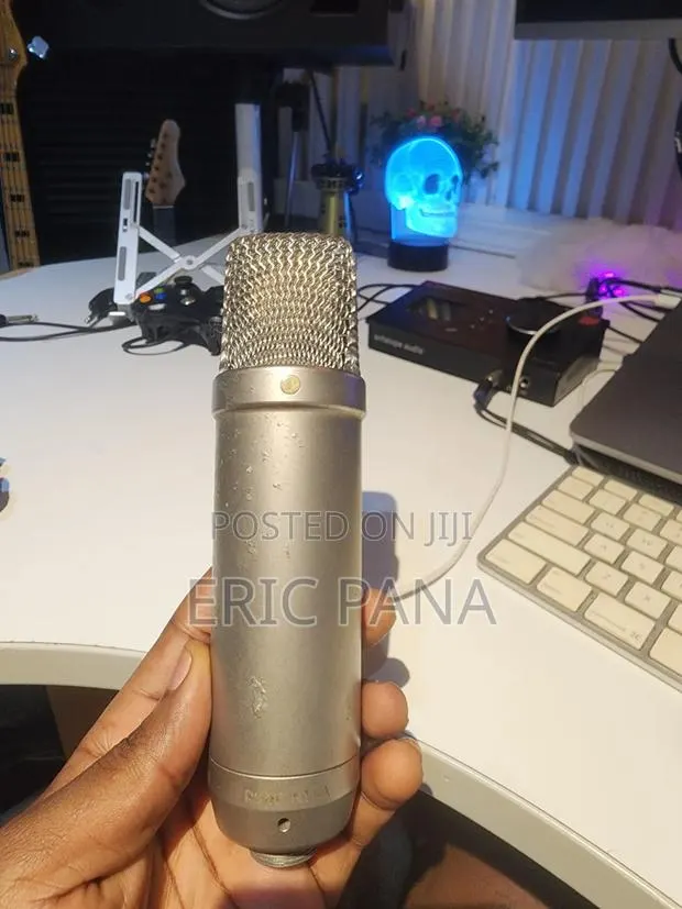 Rode NT1A Condenser Microphone · Photo 1