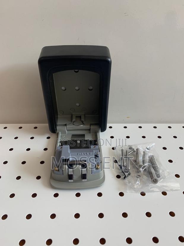 4 Digit Combination Key Safe Box - Wkfb1119 · Photo 3
