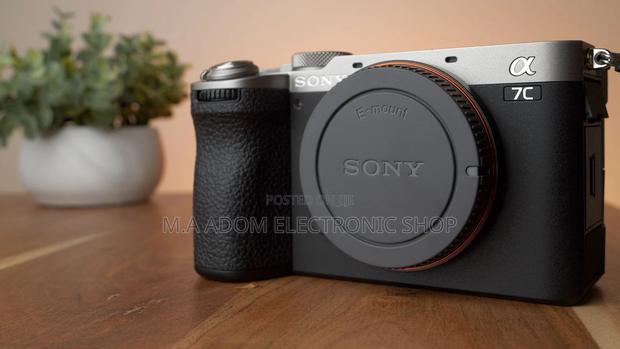 Sony A7c II Mirrorless Camera (Black) · Photo 1