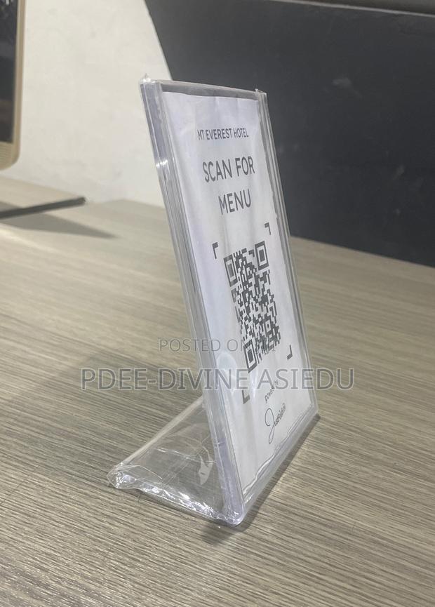 Table Talkers Qr Code Acrylic Sign Stand · Photo 1