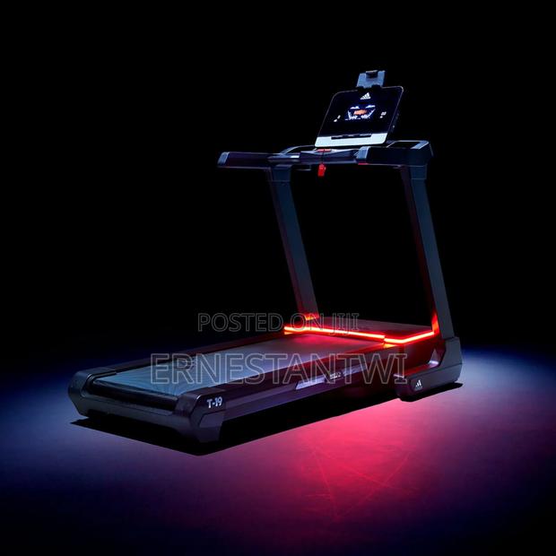 Adidas T19 Treadmill From UK · Photo 2
