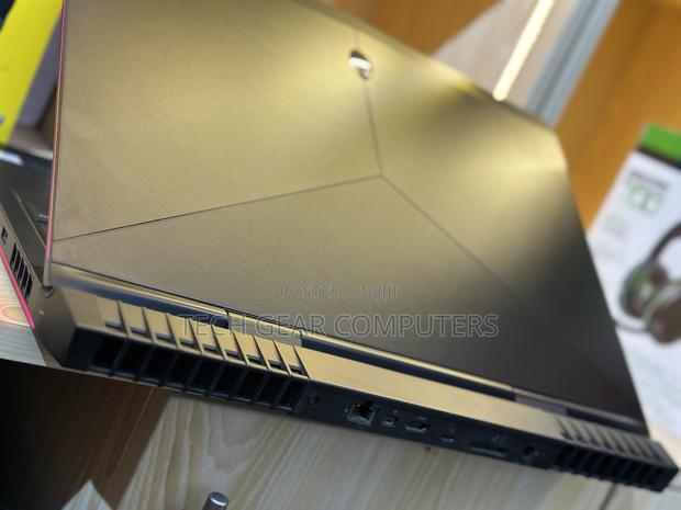 Laptop Alienware Area-51m 16GB Intel Core i7 HDD+SSD 1T · Photo 3