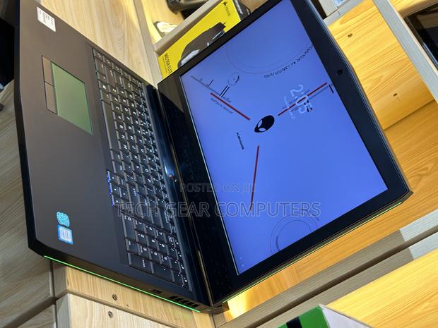 Laptop Alienware Area-51m 16GB Intel Core i7 HDD+SSD 1T · Photo 4