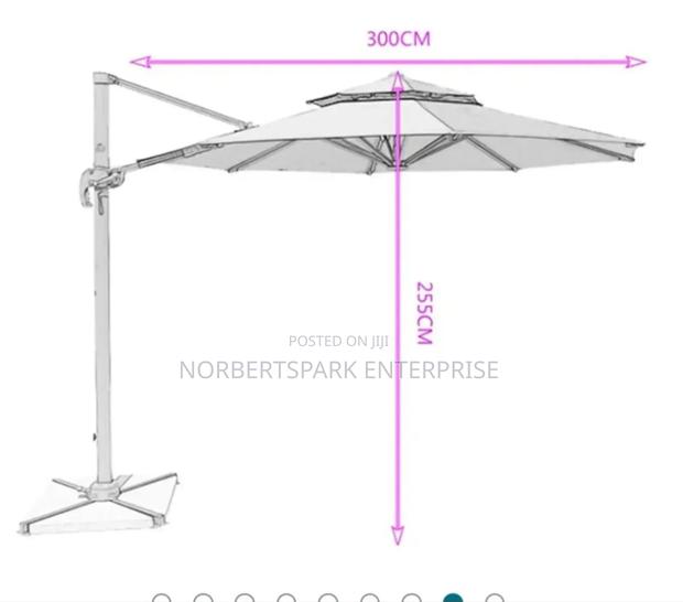 Big Outdoor Umbrella · Photo 2
