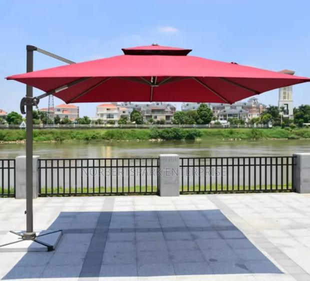 Big Outdoor Umbrella · Photo 1