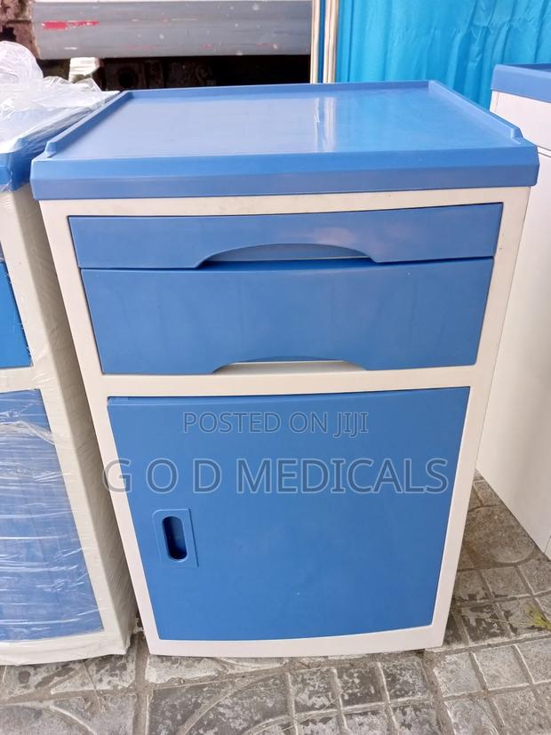 Bed Side Locker · Photo 1