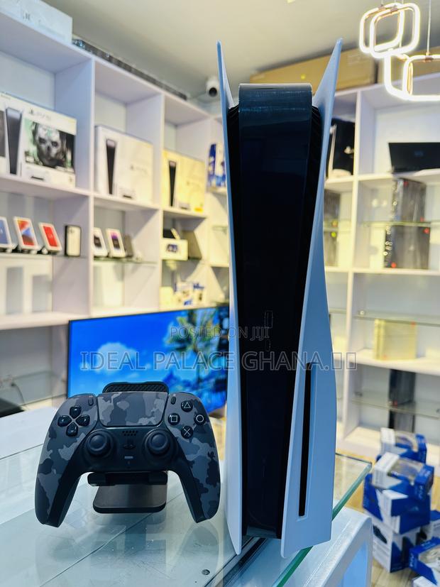 Playstation 5 Standard With Fc25 · Photo 2