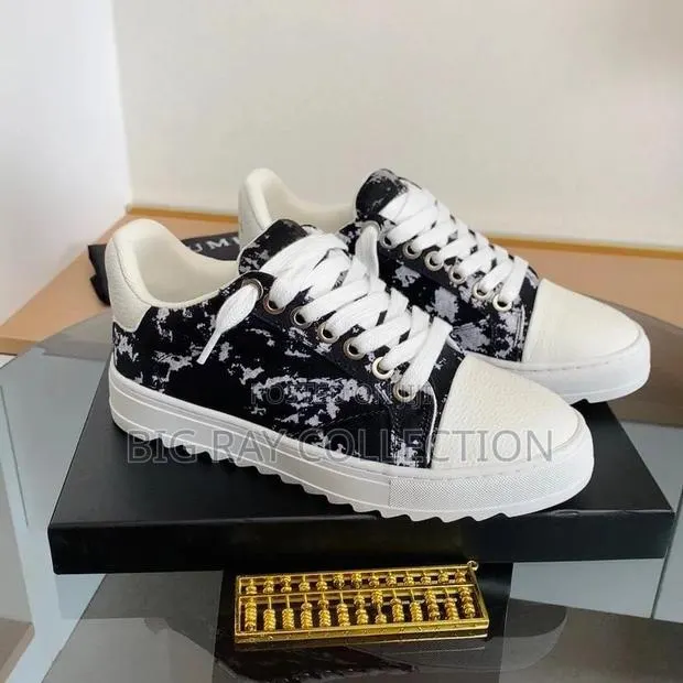 Solid Numeris Sneakers · Photo 1