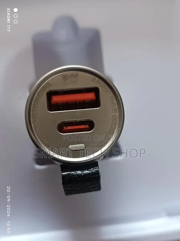 LDNIO 30W Extremely Quick Charge Dual Port Car Charger · Photo 2