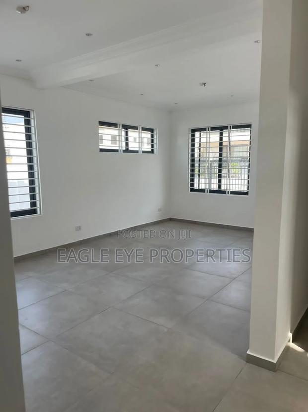 3bdrm House in Adenta for sale · Photo 4
