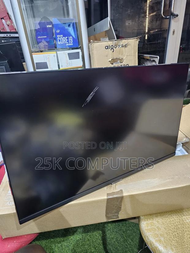 Samsung UHD Viewfinity S7 Ips Monitor · Photo 5