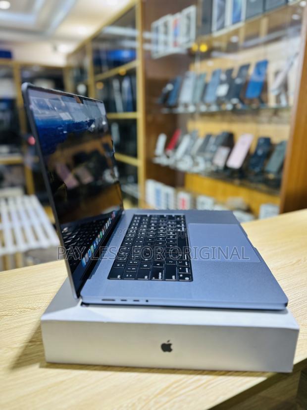 Laptop Apple MacBook Pro 2021 M1 16GB Apple M1 Pro SSD 1T · Photo 5