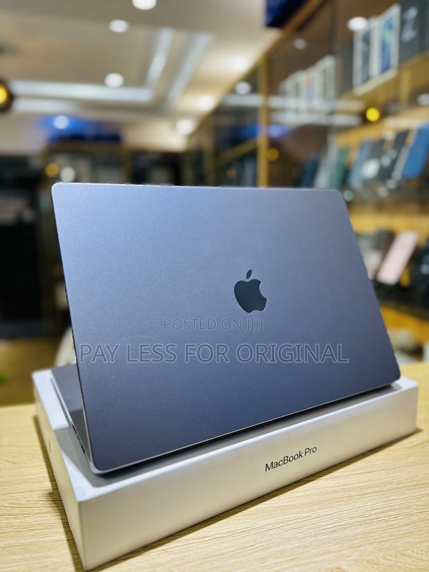 Laptop Apple MacBook Pro 2021 M1 16GB Apple M1 Pro SSD 1T · Photo 1