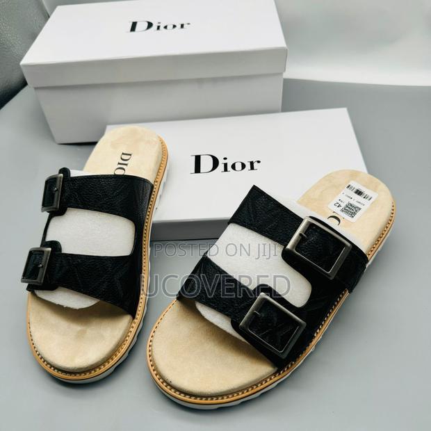 Dior Quality Slippers · Photo 3