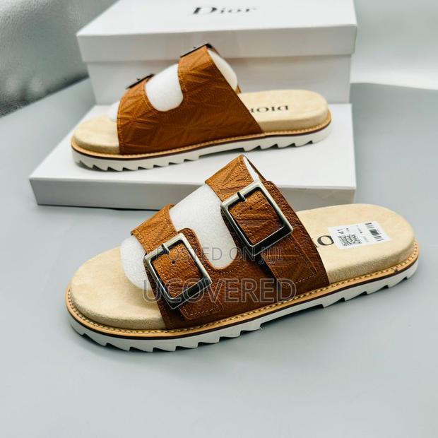 Dior Quality Slippers · Photo 6