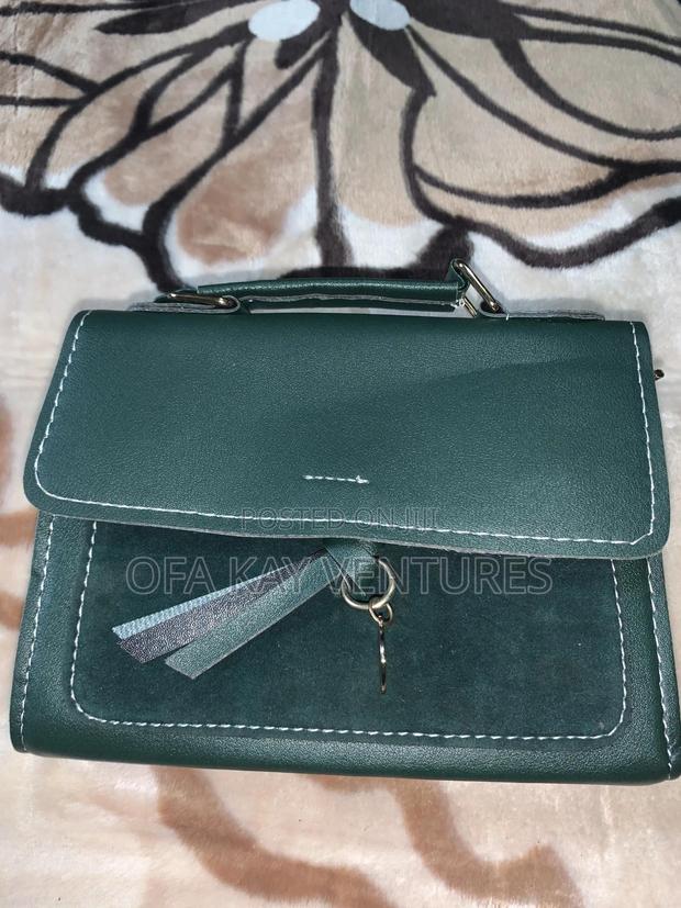 Women Vintage Crossbody Bag · Photo 3