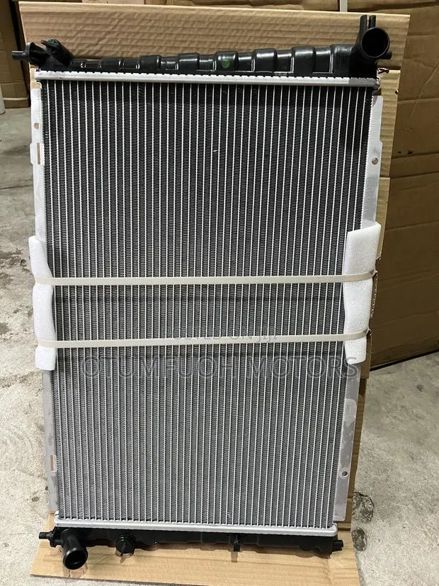 Hyundai H200 Radiator (Water Tank) · Photo 1