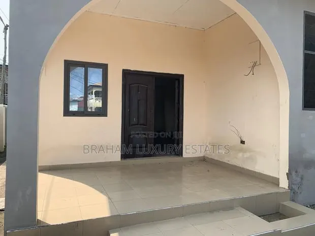 2bdrm Apartment in Junction Mall Area, Nungua for rent · Photo 1