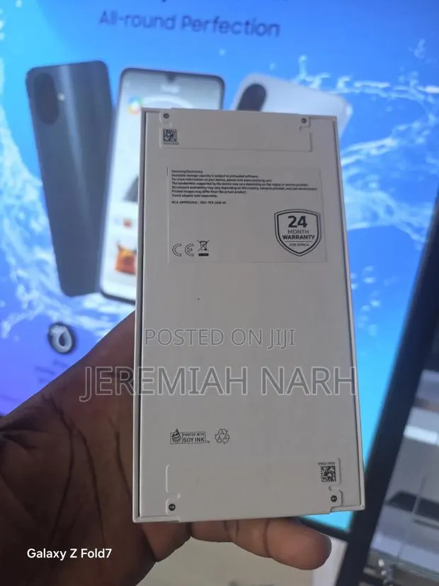 New Samsung Galaxy A57 256 GB Silver · Photo 1