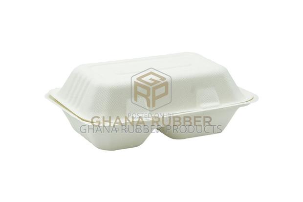 Bagasse 2-Section Clamshell Boxes 9" X 6" (200pcs) · Photo 3