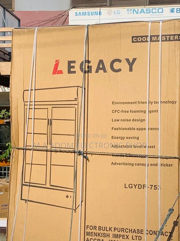 Well Design Legacy Double Door Display Refrigerator · Photo 1