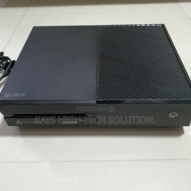Microsoft Xbox One Original, 1 Controller With Fc 27 Other Games · Photo 3