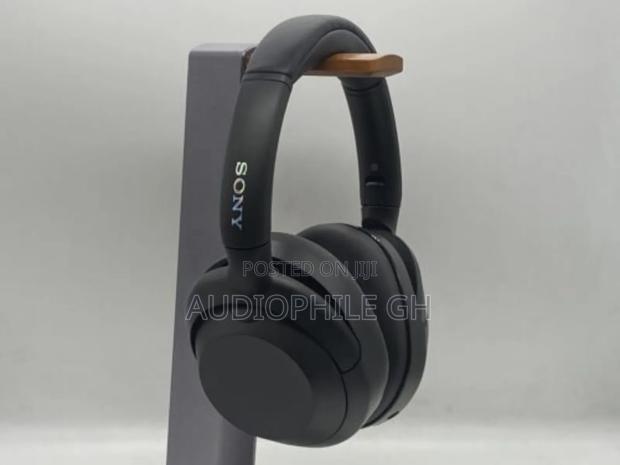 Sony Ult Wear Wireless Noise Canceling Headphones · Photo 5