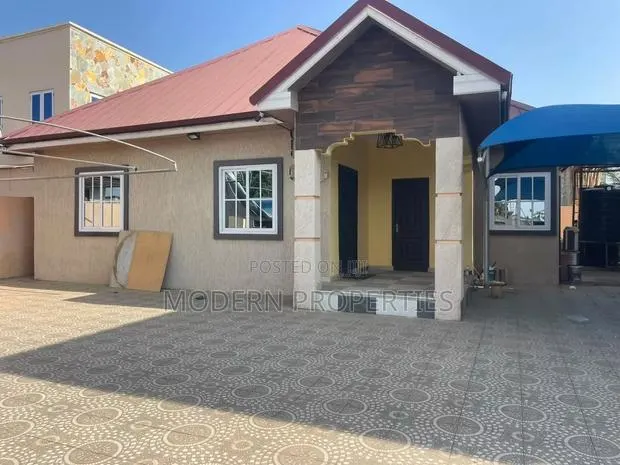 3bdrm House in Modern Properties, Baatsona Total for rent · Photo 1